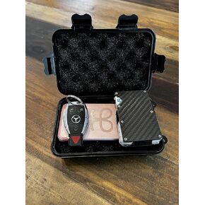 MAMMOTH BOX صندوق مغناطيسي متوسط ​​الحجم 5.25 بوصة حافظة صلبة تخفي مفاتيحك لجليسة الكلاب حول منزلك، وصناديق تتبع نظام تحديد المواقع العالمي (GPS) أسفل سيارتك، والهواتف والمفاتيح على القارب أو عربة الجولف. (متوسط، أسود)