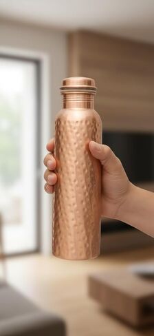زجاجة مياه من النحاس النقي سعة 34oz - وعاء أيورفيدي مطروق مع غطاء مانع للتسرب - حاوية شرب كبيرة مصنوعة يدويًا للأيورفيدا in Kuwait