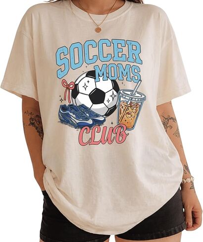 قميص نادي Soccer Moms، تي شيرت برسومات Soccer Mom، قميص Game Day Soccer Mom، تي شيرت لطيف لكرة القدم Mom، قميص الأم الرياضية in Kuwait
