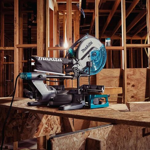 Makita LS1110F 10" Slide Compound Miter Saw in Kuwait