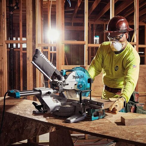 Makita LS1110F 10" Slide Compound Miter Saw in Kuwait