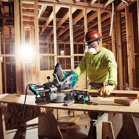 Makita LS1110F 10" Slide Compound Miter Saw in Kuwait