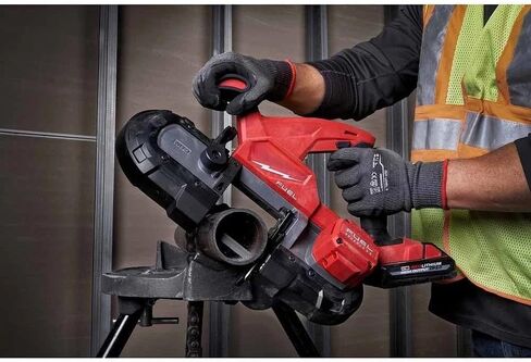 2829-20 منشار شريط الطاقة اللاسلكي لـ Milwaukee M18 FUEL 18V 3-1 / 4 "x 3-1 / 4" منشار شريطي مدمج متغير السرعة - أداة عارية in Kuwait