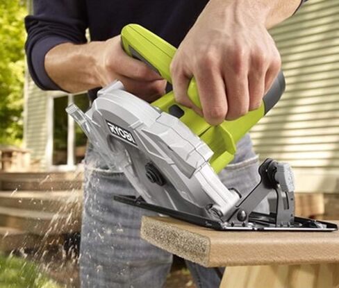 منشار دائري كهربائي Ryobi 14 أمبير 7-1/4 بوصة مع Exactline CSB135L (متجدد) in Kuwait