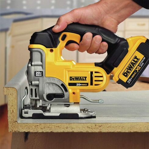 Dewalt DCS331BR 20V MAX أداة بانوراما لاسلكية من نوع ليثيوم أيون (متجددة) in Kuwait