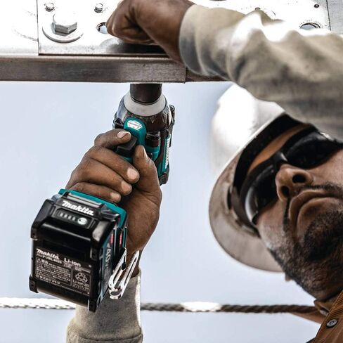 ماكيتا GWT05D 40V Max بدون فرش ليثيوم أيون 1/2 بوصة. مفتاح ربط لاسلكي بـ 4 سرعات مع مجموعة سندان الماسكة (2.5 Ah) in Kuwait