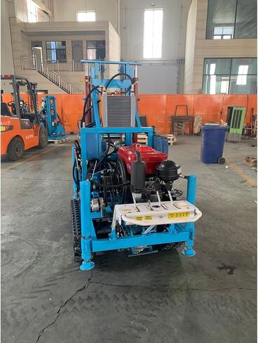 Hydraulic Crawler Well Drilling Rig, Stabilized Drilling Machine with Support Legs, Suitable for Sloped Land Rural Homestead and Professional Drilling Projects in Kuwait