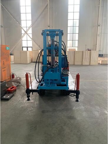 Crawler Mounted Water Well Driller, Rigid Drilling Machine for Steady Operation, Ideal for Remote Farmstead Hilly Terrain and Agricultural Water Setup Projects in Kuwait
