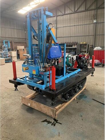 Crawler Hydraulic Water Well Driller, Tracked Drilling Machine for Rough Terrain, Ideal for Remote Wilderness Homestead and Large Scale Farm Irrigation Projects in Kuwait