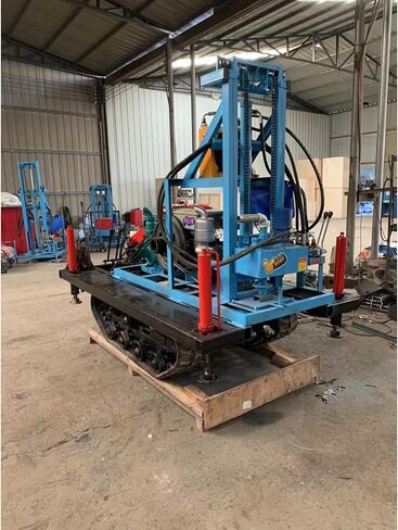 Crawler Hydraulic Water Well Driller, Tracked Drilling Machine for Rough Terrain, Ideal for Remote Wilderness Homestead and Large Scale Farm Irrigation Projects in Kuwait