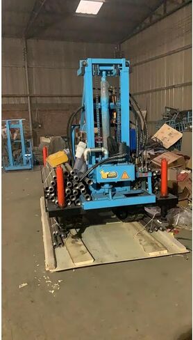 Crawler Hydraulic Water Well Driller, Tracked Drilling Machine for Rough Terrain, Ideal for Remote Wilderness Homestead and Large Scale Farm Irrigation Projects in Kuwait
