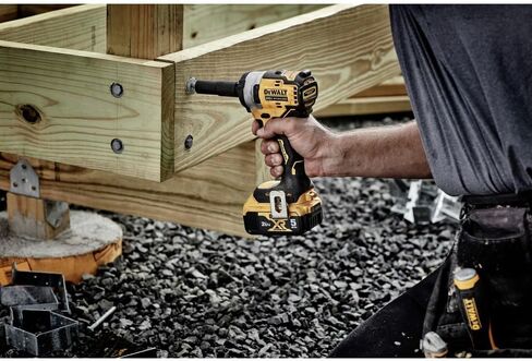 Dewalt DCF911BR 20V MAX بدون فرشاة ليثيوم أيون 1/2 بوصة. مفتاح ربط لاسلكي مع سندان حلقة خنزير (أداة فقط) (متجدد) in Kuwait