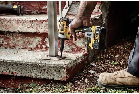 Dewalt DCF911BR 20V MAX بدون فرشاة ليثيوم أيون 1/2 بوصة. مفتاح ربط لاسلكي مع سندان حلقة خنزير (أداة فقط) (متجدد) in Kuwait