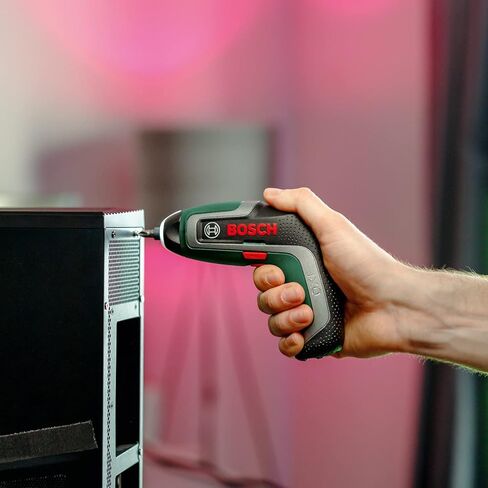 مجموعة مفك براغي للبطارية المدمجة من Bosch IXO (الجيل السابع؛ 3.6 فولت؛ 2.0 أمبير؛ 5.5 نيوتن متر؛ محول لولبي بزاوية؛ مع كابل USB صغير؛ براغي تصل إلى 190 براغي؛ صندوق) in Kuwait