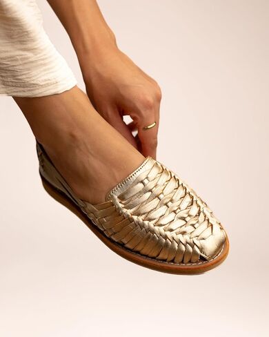 Mexico en la Piel Handmade Leather Huarache Flats for Women – Color Cajeta or Gold – Closed Toe – Comfortable Casual Slip-On Shoes – Made in Mexico in Saudi Arabia