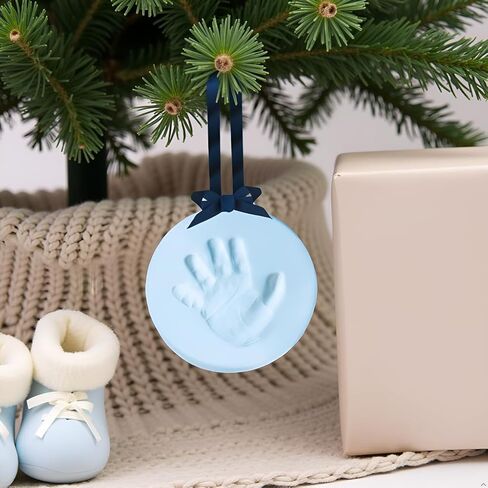 Pearhead Babyprints Christmas Ornament ، أول تذكار لعطلة عيد الميلاد للطفل ، أو مجموعة من طين الصناديق أو البصات المواليد الجدد ، والبصمة الطينية ، والانطباع الطين غير المبتسم ، هدية عيد الميلاد المحايدة بين الجنسين in Saudi Arabia