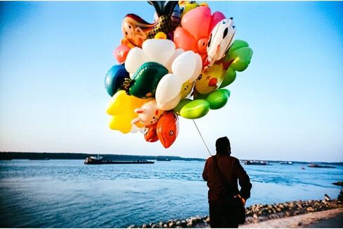 كاميرا وعدسات فيلم LomoApparat Chiyoda ذات زاوية واسعة مقاس 35 مم من Lomography in Kuwait