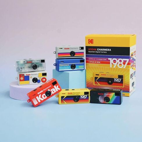 كاميرا رقمية بسلسلة مفاتيح Kodak Charmera (صندوق أعمى بنمط عشوائي، كاميرا واحدة) مع حزمة بطاقة ذاكرة سعة 32 جيجابايت (عنصران) in Kuwait