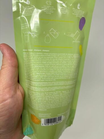 Natura - Mamãe e Bebê Baby Shampoo with Refill - 100% Vegan - Safe & Gentle Formula - 98.4% Natural Origin - All Skin Types - Cruelty Free - Brazilian Beauty - Baby Essentials - 6.7 fl oz (200ml) in Kuwait