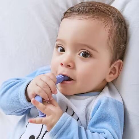 أنبوب عضاضة من السيليكون للأطفال من عمر 6 إلى 36 شهرًا، ماصات مضغ حسية مجوفة قابلة للتجميد، مادة صالحة للطعام، عبوة مكونة من 6 قطع متعددة الألوان مع فرشتي تنظيف in Kuwait