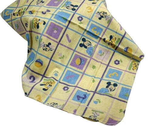 مجموعة إكسسوارات نورثويست ديزني ميكي ماوس للأطفال مكونة من 3 قطع ~ بطانية استقبال + كشكشة غبار سرير الأطفال + مكدس حفاضات in Kuwait