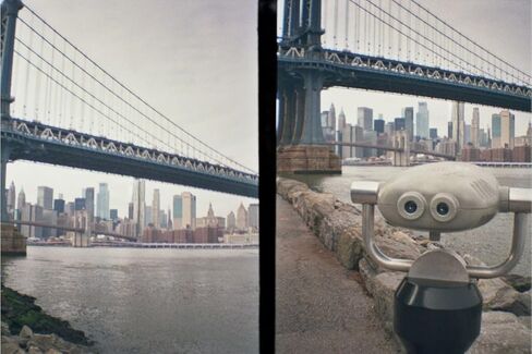 Lomography Lomourette Picnic Edition Half-Frame Camera, 35mm Film Format, Multiple Exposure, Mint Green in Kuwait