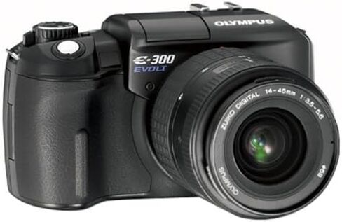 Olympus Evolt E300 8MP Digital SLR مع عدسة Zuiko 14-45mm f/3.5-5.6 Digital SLR (متجددة) in Kuwait