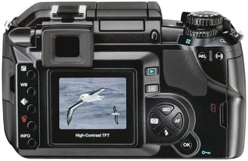 Olympus Evolt E300 8MP Digital SLR مع عدسة Zuiko 14-45mm f/3.5-5.6 Digital SLR (متجددة) in Kuwait