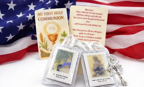 مجموعة Westmon Works First Communion Scapular Set لملحقاتها البيضاء المغلفة مع بطاقة الصلاة المقدسة المصنوعة في الولايات المتحدة الأمريكية in Kuwait