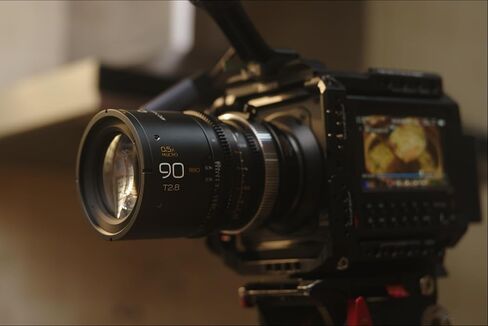 DULENS APO Triassic Prime Lens T2.8 Cine Lens Large Aperture Manual Focus (90mm) in Kuwait