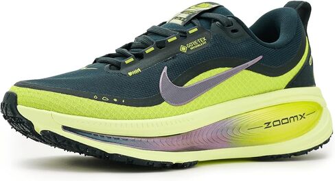 حذاء الجري Nike Vomero 18 Gore-tex للسيدات من Nike للنساء مقاوم للماء مع لمسات عاكسة للضوء in Kuwait
