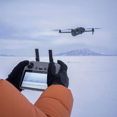 طائرة بدون طيار DJI Mavic 4 Pro مع DJI RC 2، طائرة بدون طيار ثلاثية الكاميرا الرائدة مع كاميرا Hasselblad بدقة 100 ميجابكسل 4/3 CMOS، للمحترفين، نقل فيديو 30 كم/18.6 ميل، أقصى وقت طيران 51 دقيقة (متجدد) in Kuwait