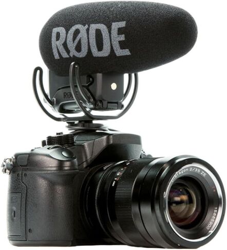 ميكروفون Rode VideoMic Pro + مثبت على الكاميرا مع كابل توصيل ملفوف SC7 in Kuwait