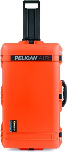 حافظة Air Pelican 1615 Air بمقابض ومزالج سوداء. تأتي فارغة ومع عجلات. in Kuwait