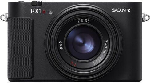 Sony RX1R III Digital Camera with 128GB SD Card + Photo Software + Camera Bag + Cleaning Kit + Battery & Charger + Screen Protectors + Card Reader + Cleaning Cloth (11 Items) in Kuwait