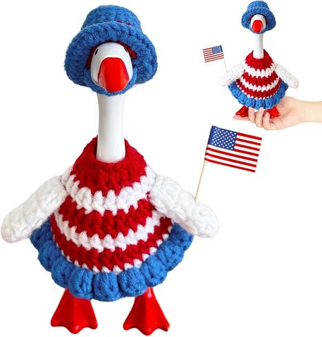 St Patrick's Day Desk Goose Outfits 7 Inch Knit Goose Outfits St Patricks Mini Desk Duck Clothe for Magnetic Geese StatueTable Desk Key Holder Decoration in Saudi Arabia