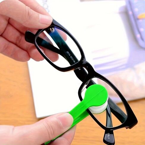 3pcs Multifunctional Portable Glasses Cleaning Brush Does Not Leave Traces Ideal for Christmas in Kuwait