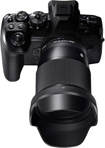 Sigma 16mm f/1.4 Contemporary DC DN Prime APS-C Sensor Multilayer Coating Hybrid AF Lens (Sony E) Bundle with Software Suite and Memory Card (3 Items) in Kuwait