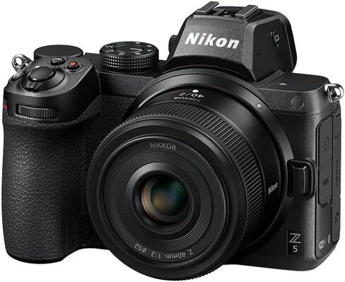 عدسة Nikon NIKKOR Z مقاس 40 مم f/2 مع حزمة بطاقة ذاكرة للقراءة سعة 64 جيجابايت وسرعة 170 ميجابايت/ثانية (عنصران) in Kuwait