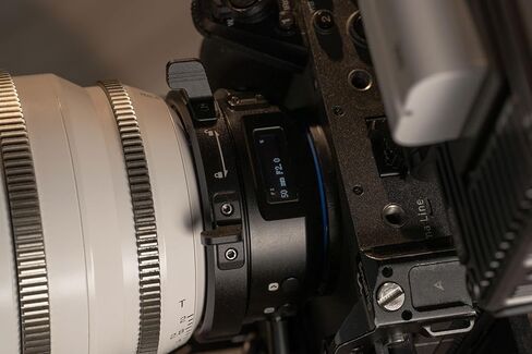 نظام التحكم في عدسة التركيز التلقائي VILTROX NexusFocus F1 PL-E لعدسة PL اليدوية إلى الكاميرات الإلكترونية التي تدعم تشغيل التطبيق (حزمة محرك واحد) in Kuwait