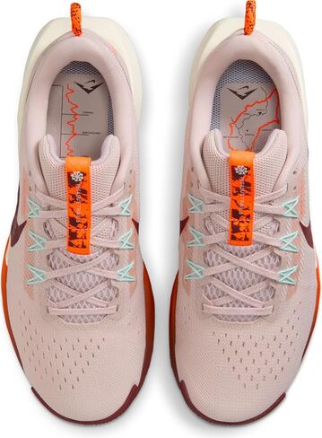 حذاء React Pegasus Trail 5 للسيدات (602 - أحمر Silt/Dark Team Red-Hyper Crimson) in Kuwait