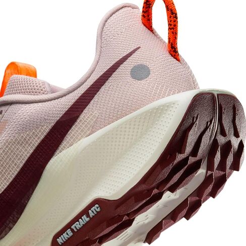 حذاء React Pegasus Trail 5 للسيدات (602 - أحمر Silt/Dark Team Red-Hyper Crimson) in Kuwait