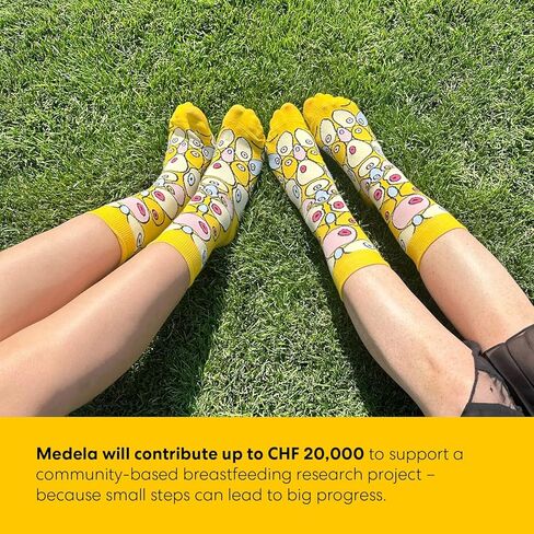 جوارب Medela المتطابقة للأم والطفل، إصدار محدود للفنانة السويسرية يائيل أندرس، جزء من حملة "معك، كل خطوة على الطريق"، هدية مع شراء مضخة الثدي السحرية القابلة للارتداء من InBra in Kuwait