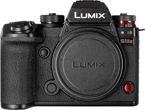 كاميرا باناسونيك LUMIX S1 IIE بدون مرآة | قوة احترافية كاملة الإطار مع فيديو بدقة 6K وISO أصلي مزدوج مع عدسة مقاس 24-105 مم f/4 (DC-S1M2EMK) + بطاقة سعة 64 جيجابايت + طقم مرشح عدسة + حقيبة كاميرا + المزيد in Kuwait