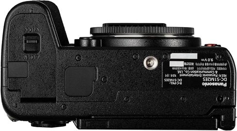 كاميرا باناسونيك LUMIX S1 IIE بدون مرآة | قوة احترافية كاملة الإطار مع فيديو بدقة 6K وISO أصلي مزدوج مع عدسة مقاس 24-105 مم f/4 (DC-S1M2EMK) + بطاقة سعة 64 جيجابايت + طقم مرشح عدسة + حقيبة كاميرا + المزيد in Kuwait