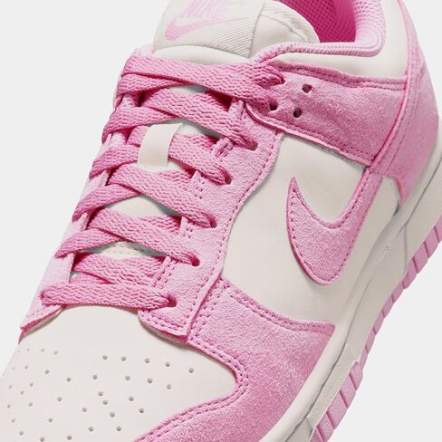 حذاء Dunk Low Next Nature للسيدات لايف ستايل (شراع/وردي مرتفع/شراع) (HJ7673-101، وردي/أبيض) مقاس 7 in Kuwait
