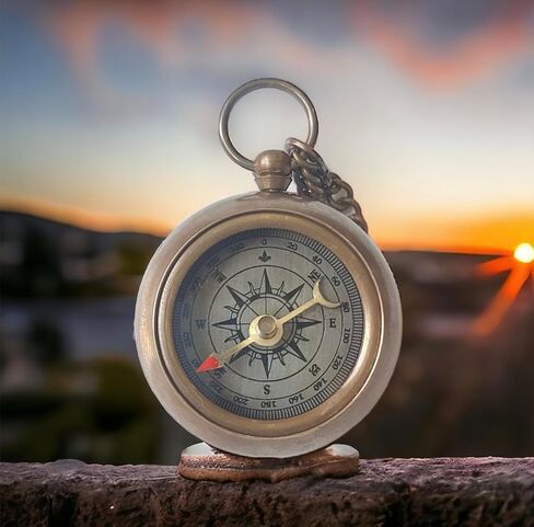 Brass Working Compass Necklace, Antique with Beautiful Star Dial, for Girl, Boy, Men, Women, Son, Daughter, Friend, Cousin, Dad, Mom, Loved Once. Husband, Boyfriend, Girlfriend, Her/Him Compass in Kuwait