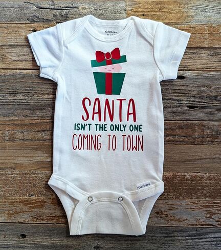 Funny Christmas Baby Announcement Ideas, Santa Isn't The Only One Coming to Town in Saudi Arabia