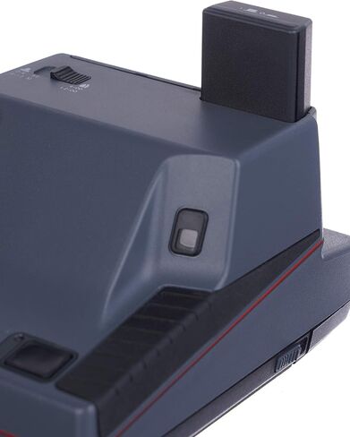 كاميرا بولارويد إمبالس بورتريه الفورية – سلسلة Vintage 600 | فلاش مدمج وعدسة صورة مقربة | يستخدم فيلم Polaroid 600 (متجدد) in Kuwait
