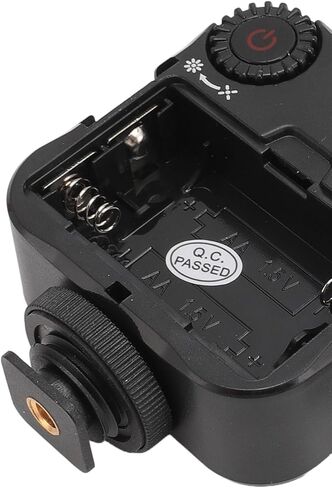 Yctze LED Photography Light - مصباح فيديو للكاميرا المدمجة فائقة السطوع لمدونات الفيديو والبث المباشر in Kuwait